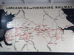Mosaikken som viser Lancashire & Yorkshire Railway. Foto