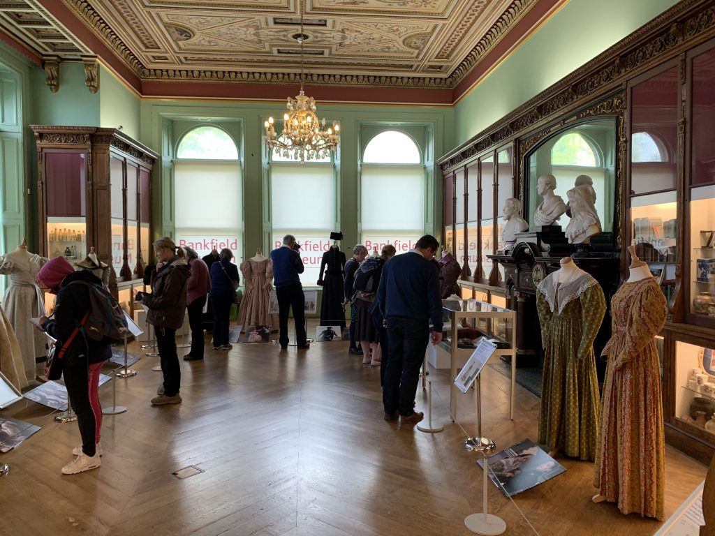 Kostymer Bankfield Museum Halifax - fra Gentleman Jack. Foto