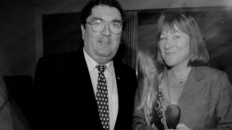 Annette Groth sammen med John Hume. Foto