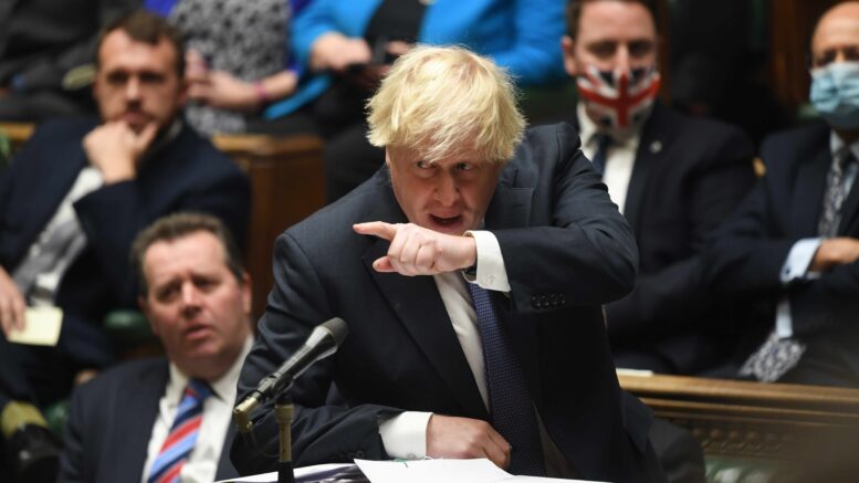 Boris Johnson under spørretimen i Underhuset. foto